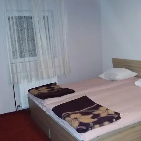 Holiday home Carobna Kucica *
